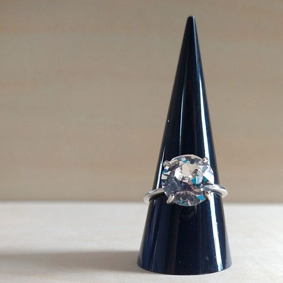 White Crystal Ring In Sterling Silver - Picture 5 of 11